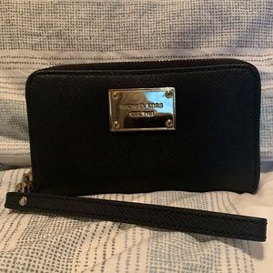 Michael Kors Zip Wallet Wristlet